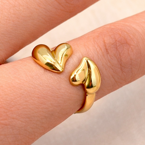 HEART RING